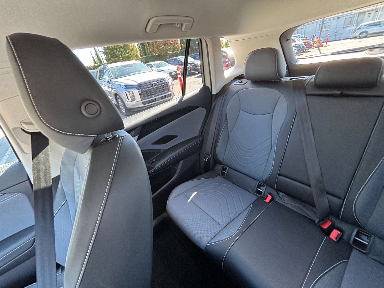 Used 2026 Volkswagen Tiguan SE AWD/4WD image 41