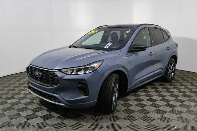 Used 2023 Ford Escape ST-Line w/ Tech Pack #1 image 5