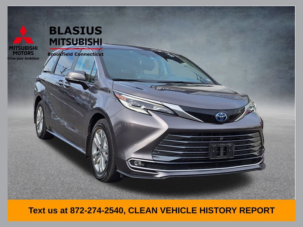 Used 2022 Toyota Sienna Platinum