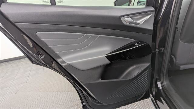 Used 2023 Volkswagen ID.4 Pro image 16