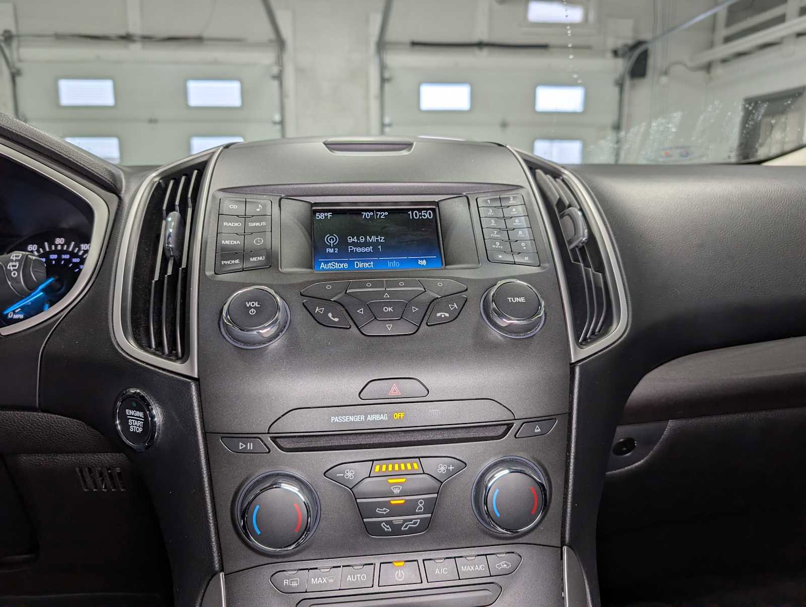 Used 2018 Ford Edge SEL AWD/4WD image 30