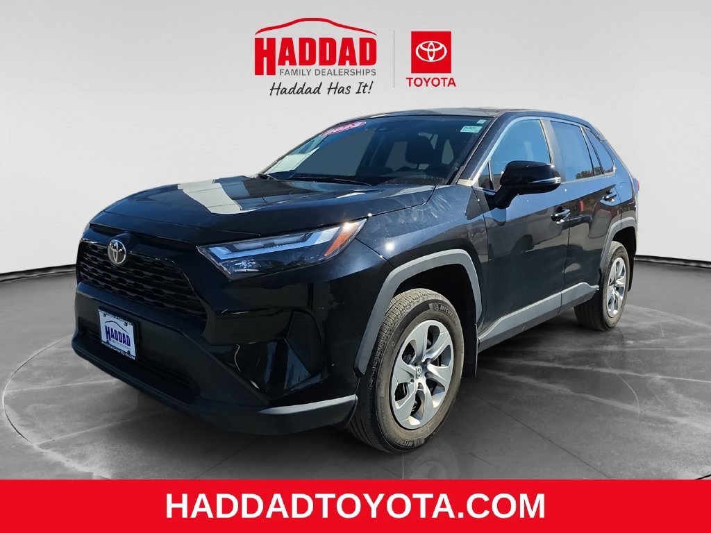 Used 2023 Toyota RAV4 LE AWD/4WD image 1