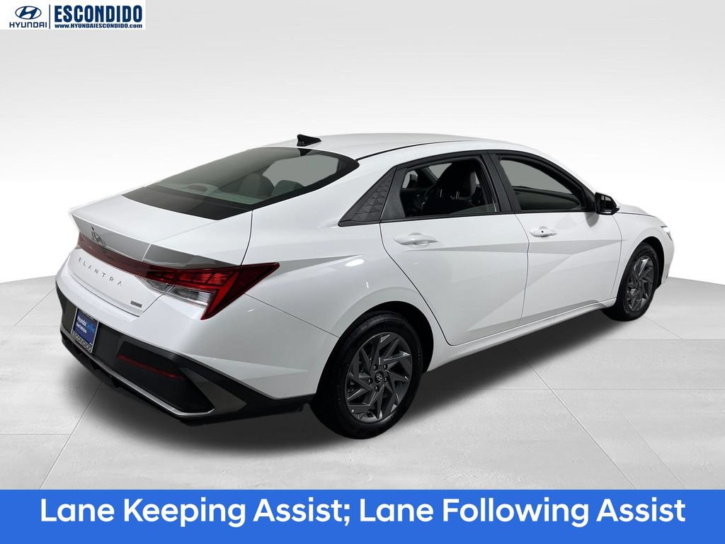 Certified 2026 Hyundai Elantra Hybrid FWD image 5