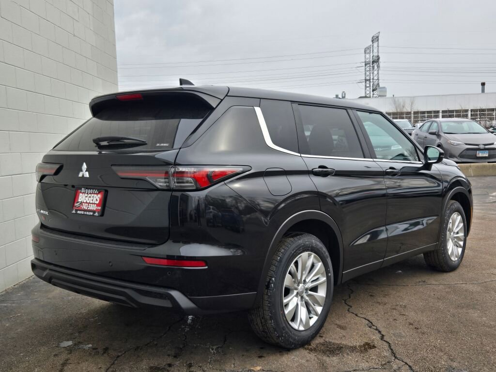 New 2026 Mitsubishi Outlander ES AWD/4WD image 10