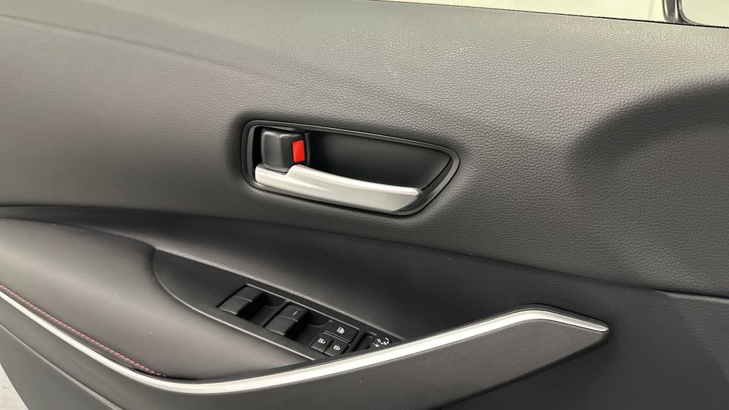 Certified 2024 Toyota Corolla SE image 17