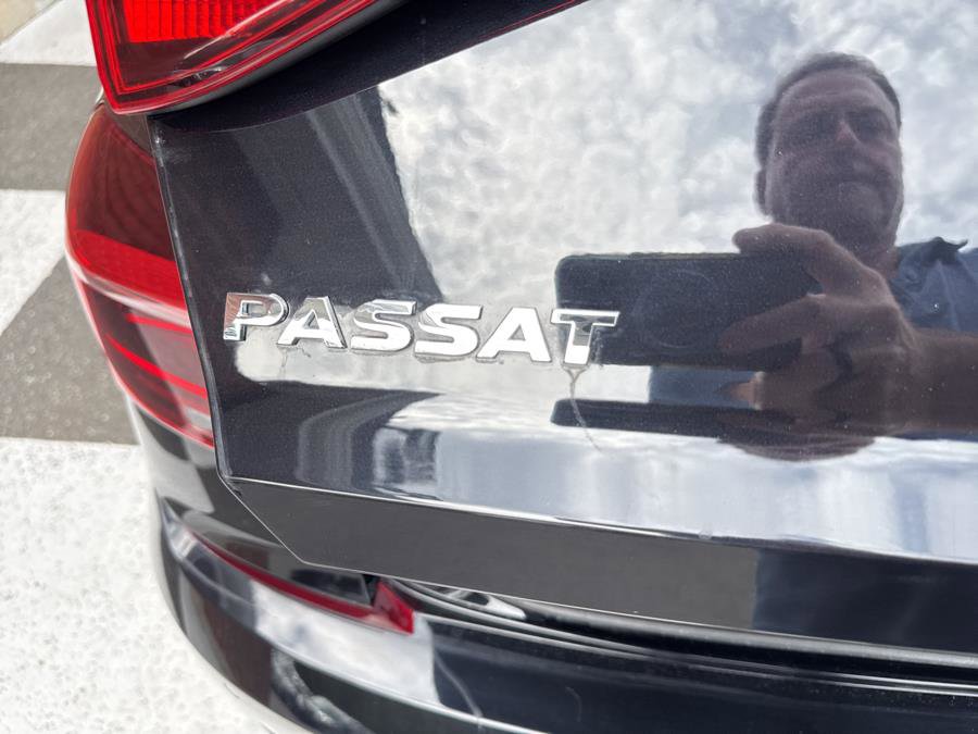 Used 2019 Volkswagen Passat 2.0T SE R-Line FWD image 41