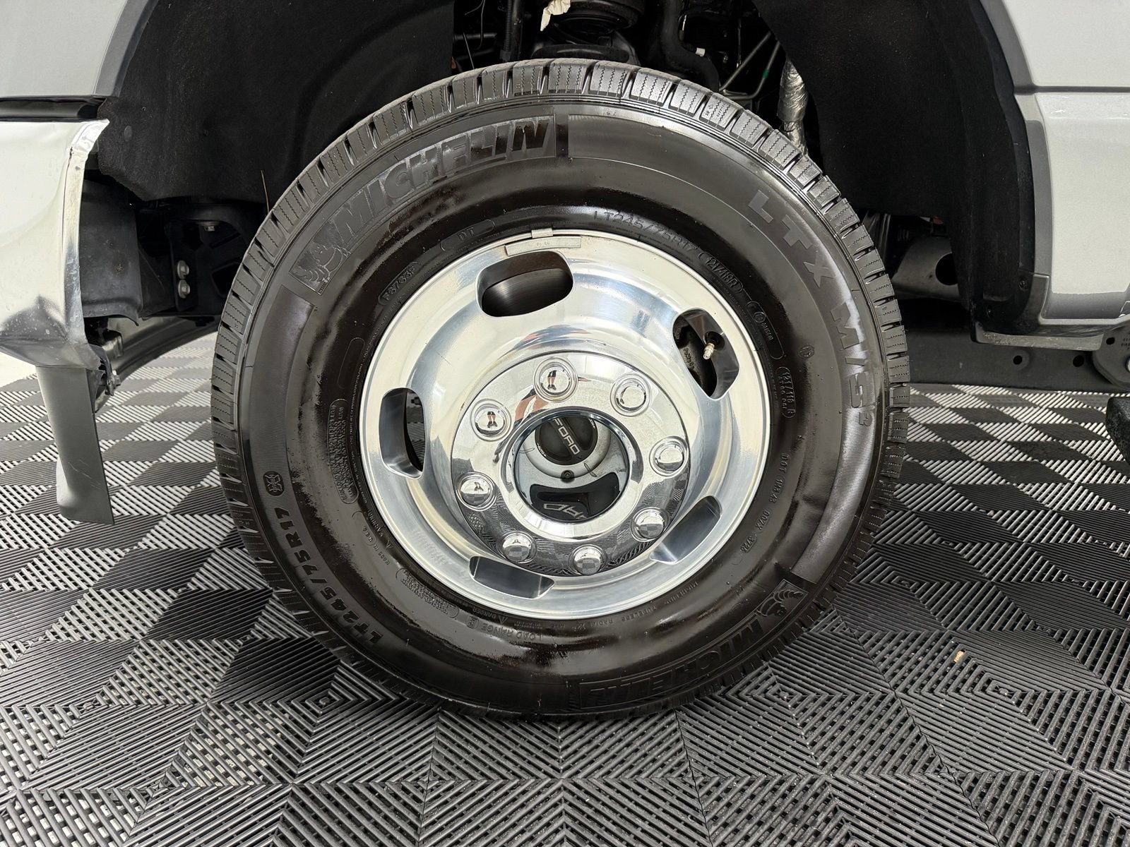 Used 2026 Ford F350 Lariat AWD/4WD image 10