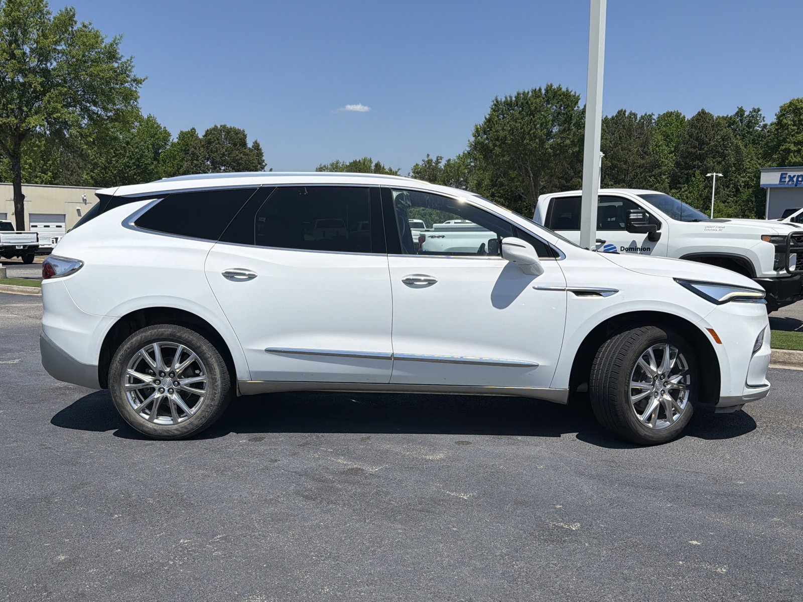 Used 2022 Buick Enclave Premium FWD image 13
