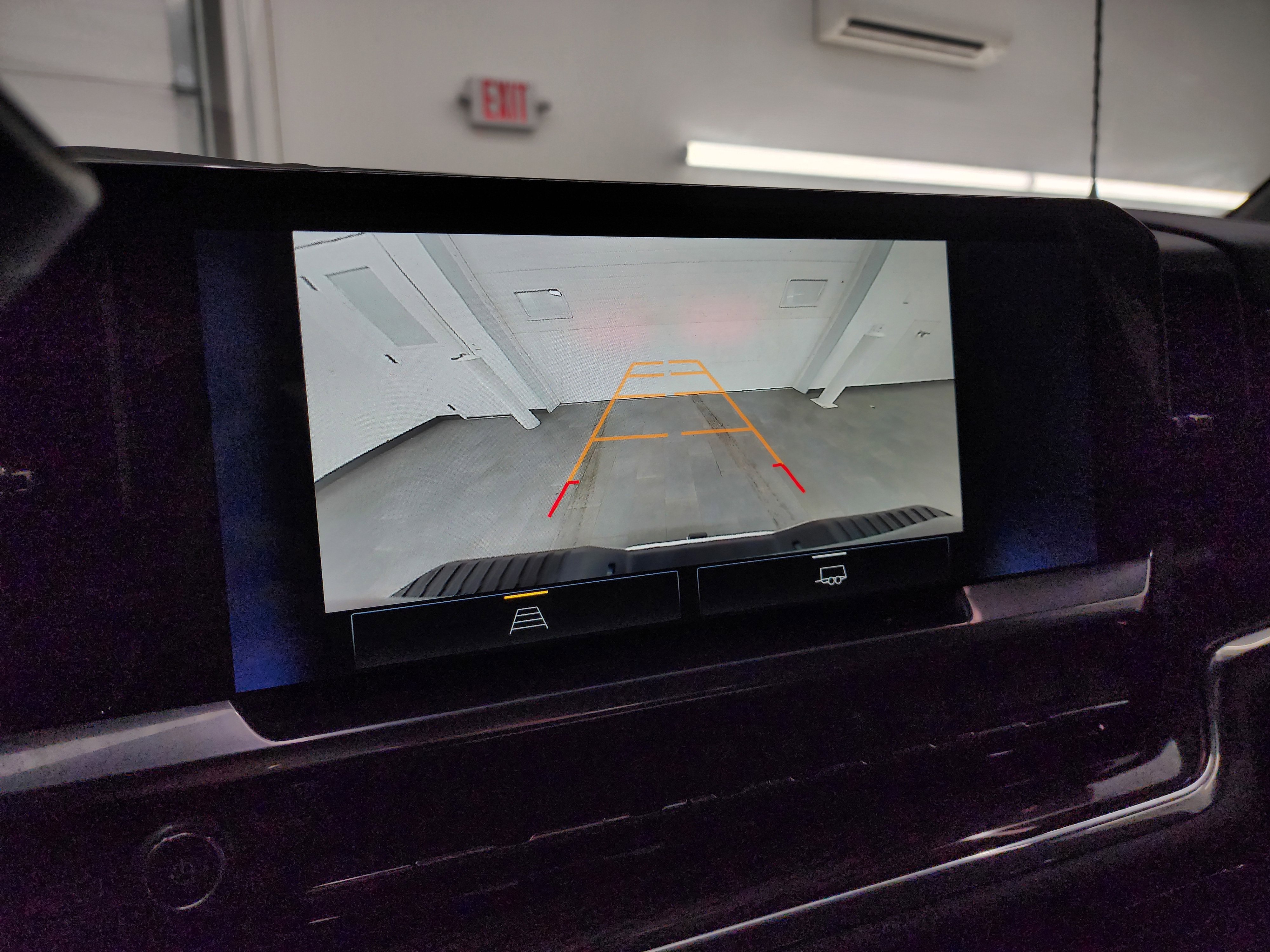 Used 2024 Chevrolet Silverado 3500 LT w/ Convenience Package image 16