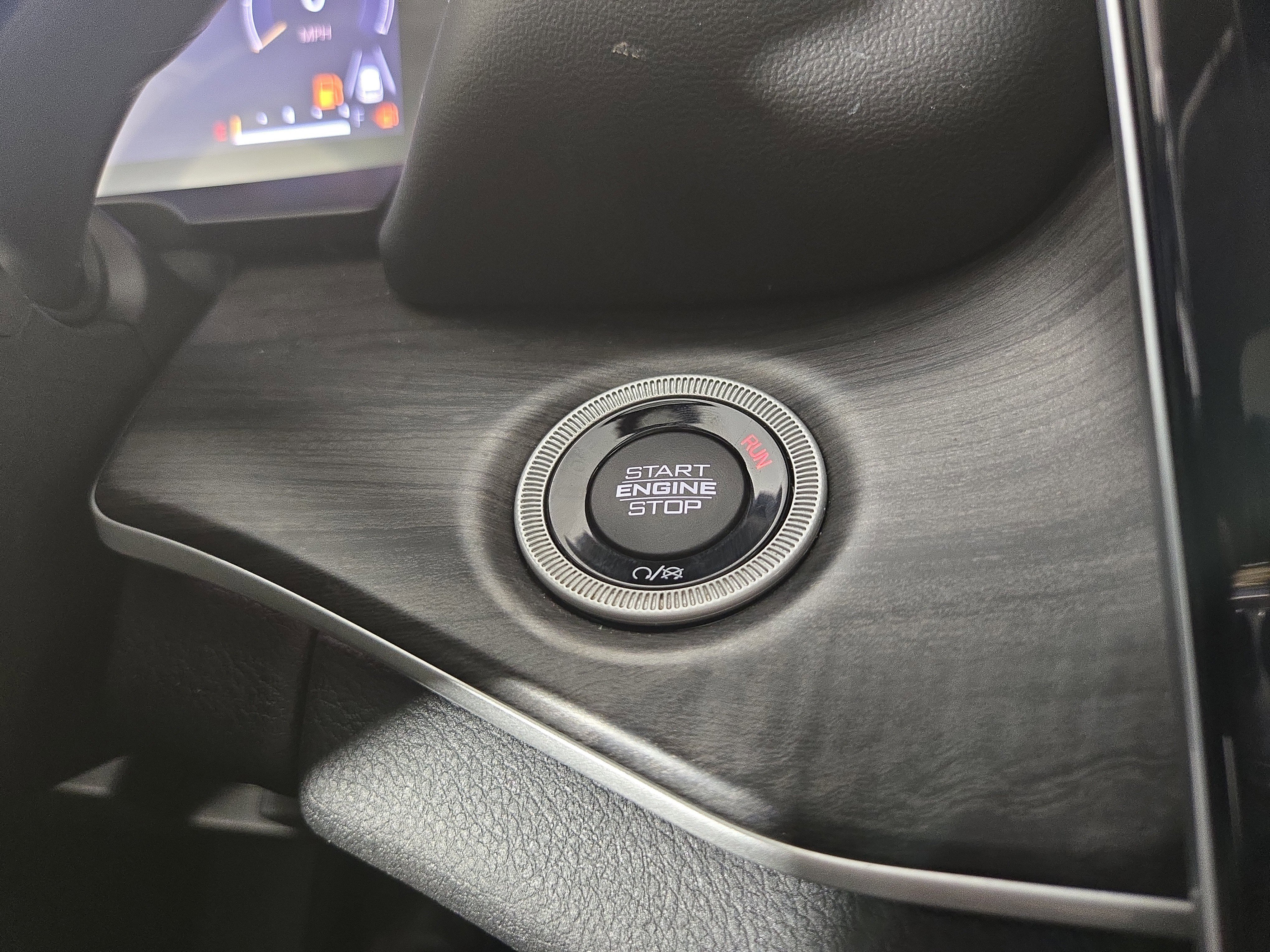 Used 2022 Jeep Grand Cherokee Limited AWD/4WD image 26