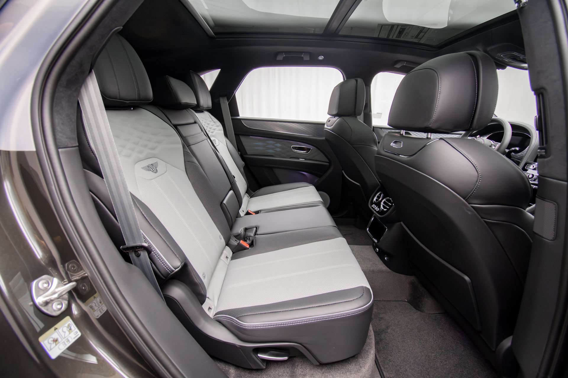 New 2026 Bentley Bentayga AWD/4WD image 22