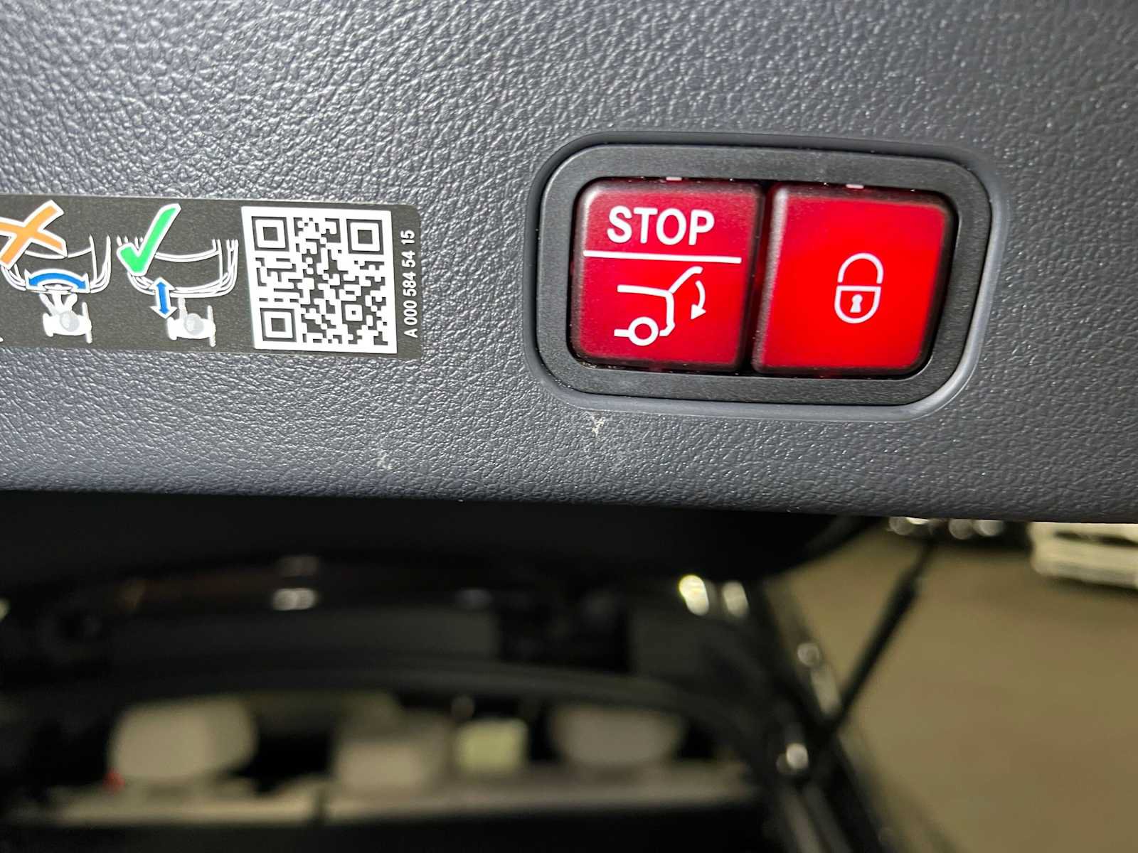 Used 2026 Mercedes-Benz GLC 300 4MATIC image 17