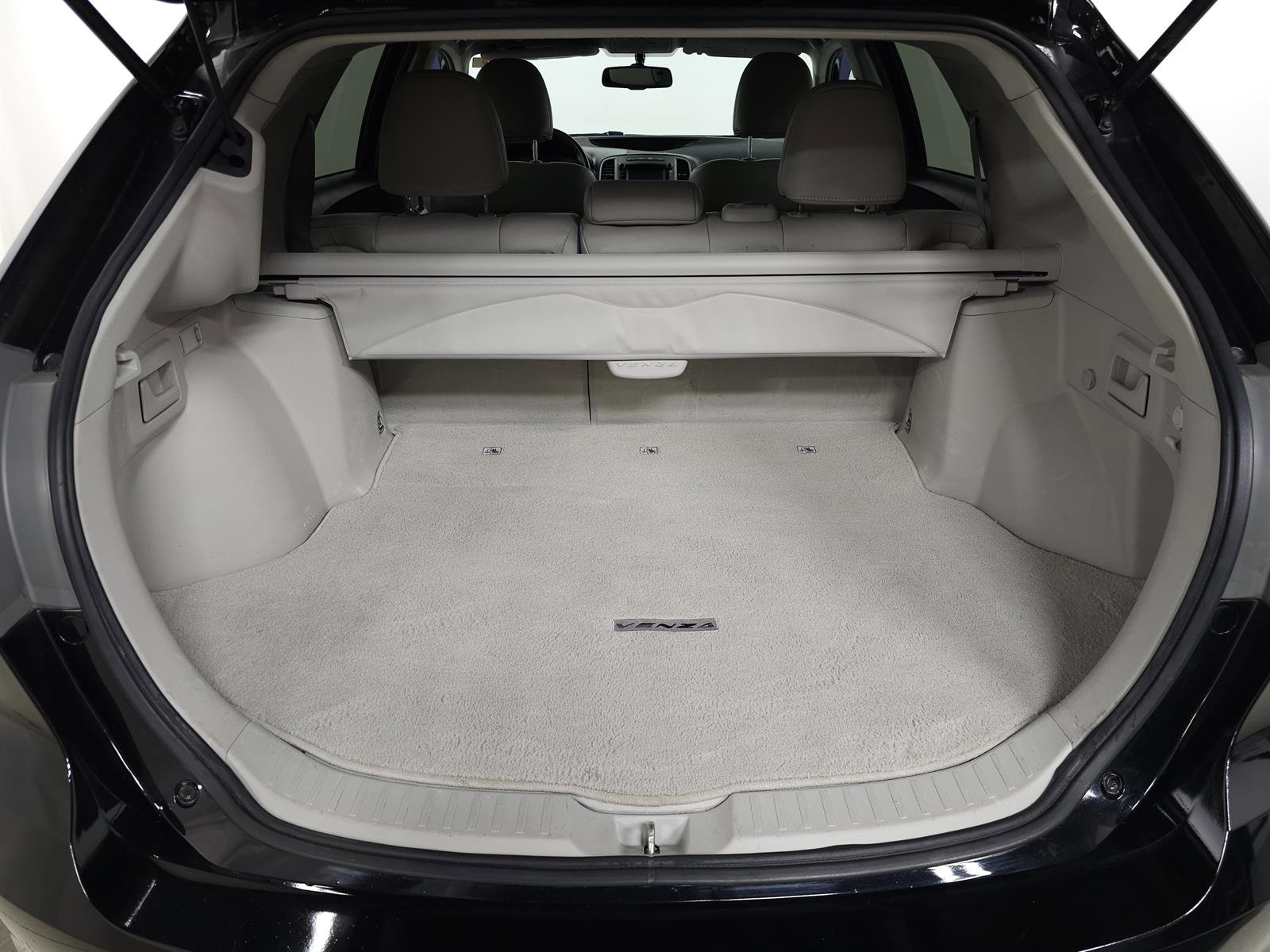 Used 2013 Toyota Venza XLE w/ Tow Prep Pkg image 8