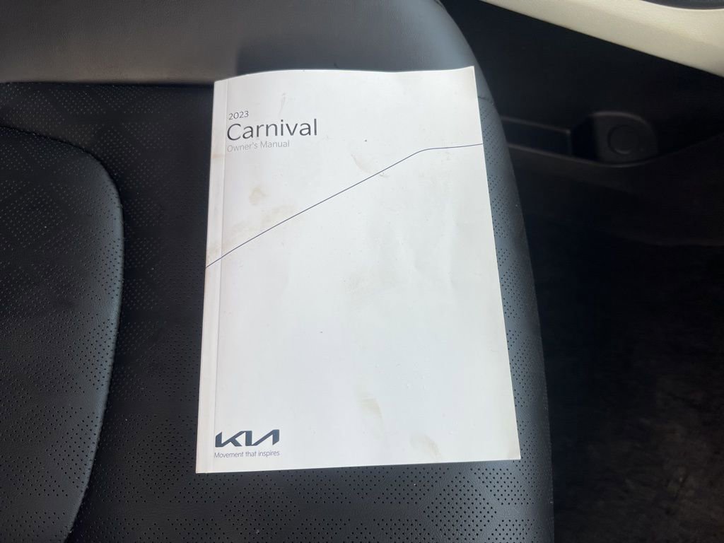 Certified 2023 Kia Carnival EX image 25