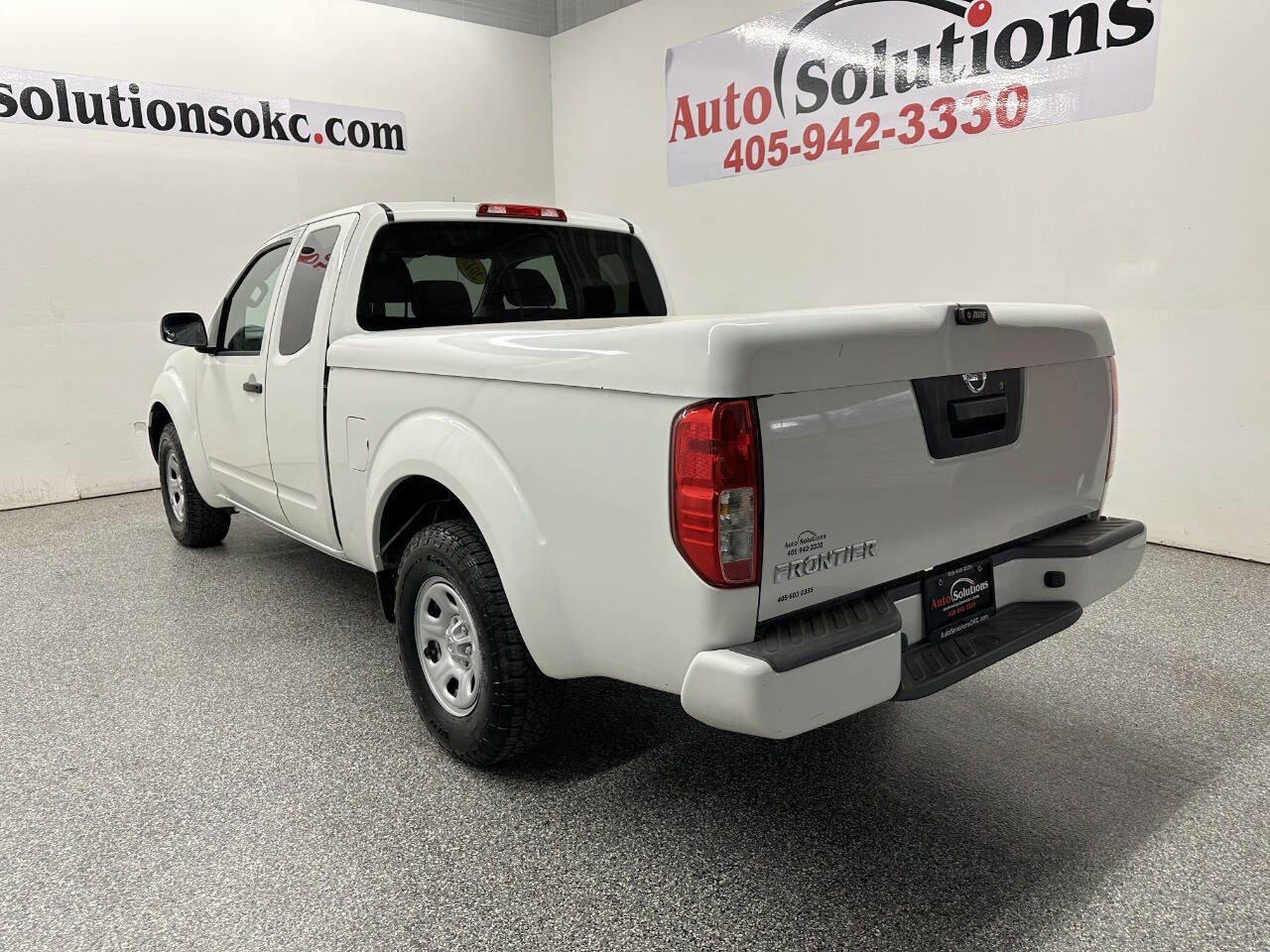 Used 2017 Nissan Frontier S image 5