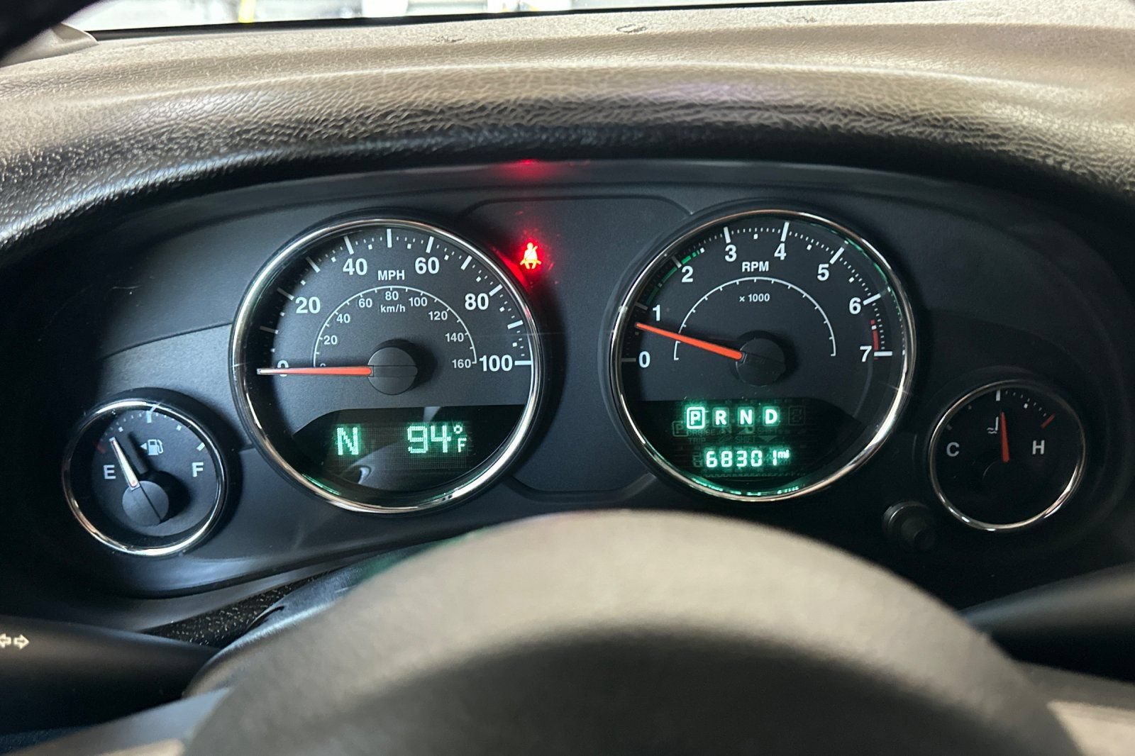Used 2017 Jeep Wrangler Unlimited Sahara w/ Connectivity Group AWD/4WD image 27