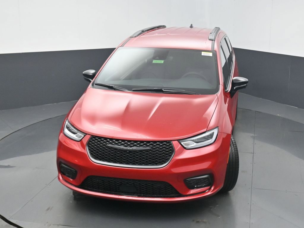 New 2026 Chrysler Pacifica Select w/ S Appearance Package image 39