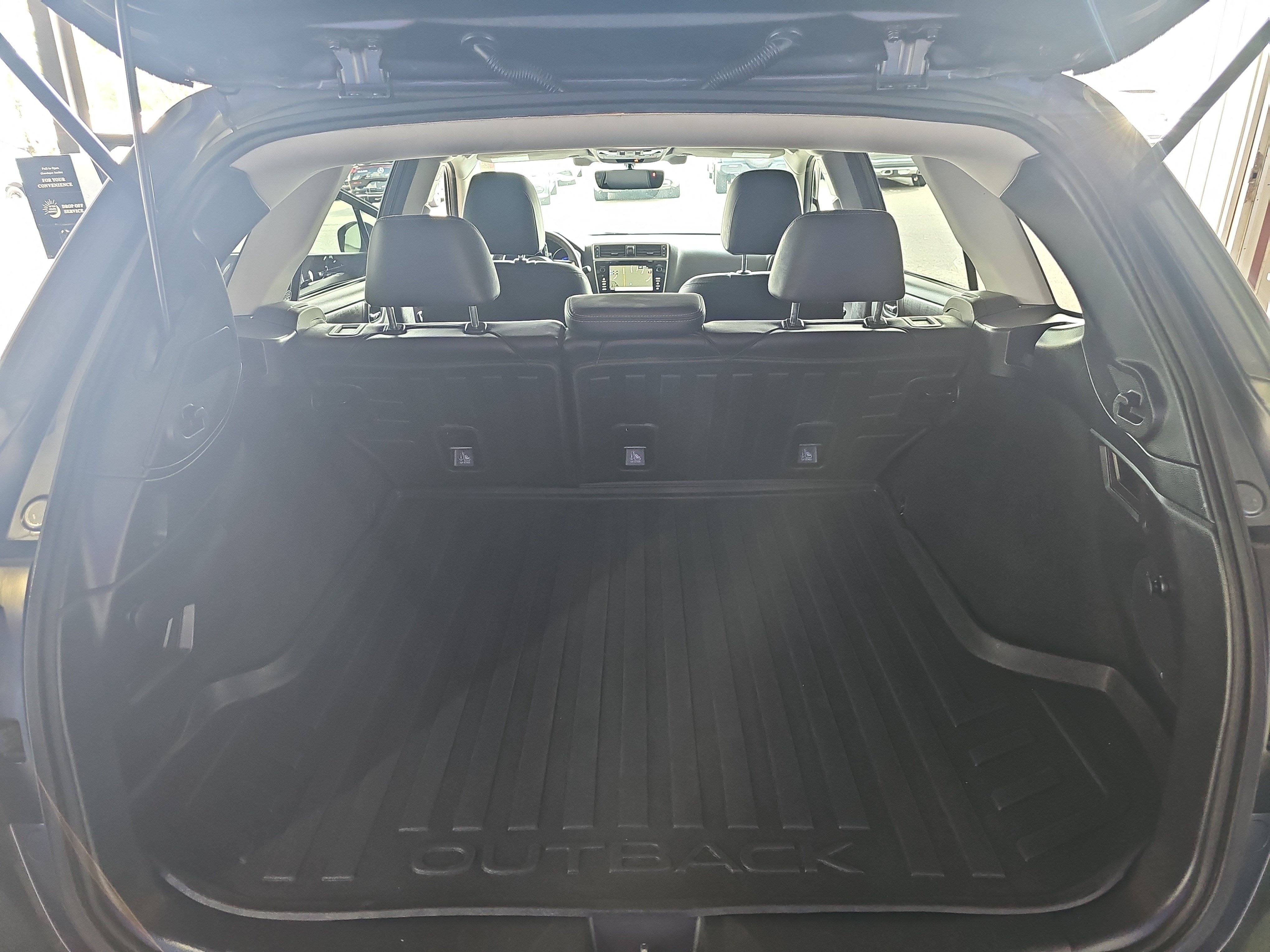 Used 2018 Subaru Outback 2.5i Limited AWD/4WD image 14