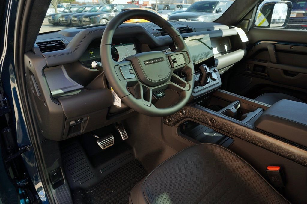 New 2026 Land Rover Defender 110 OCTA AWD/4WD image 15