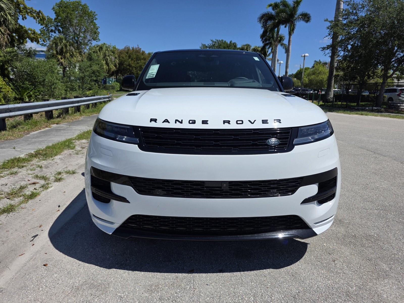 Used 2026 Land Rover Range Rover Sport Dynamic SE AWD/4WD image 7