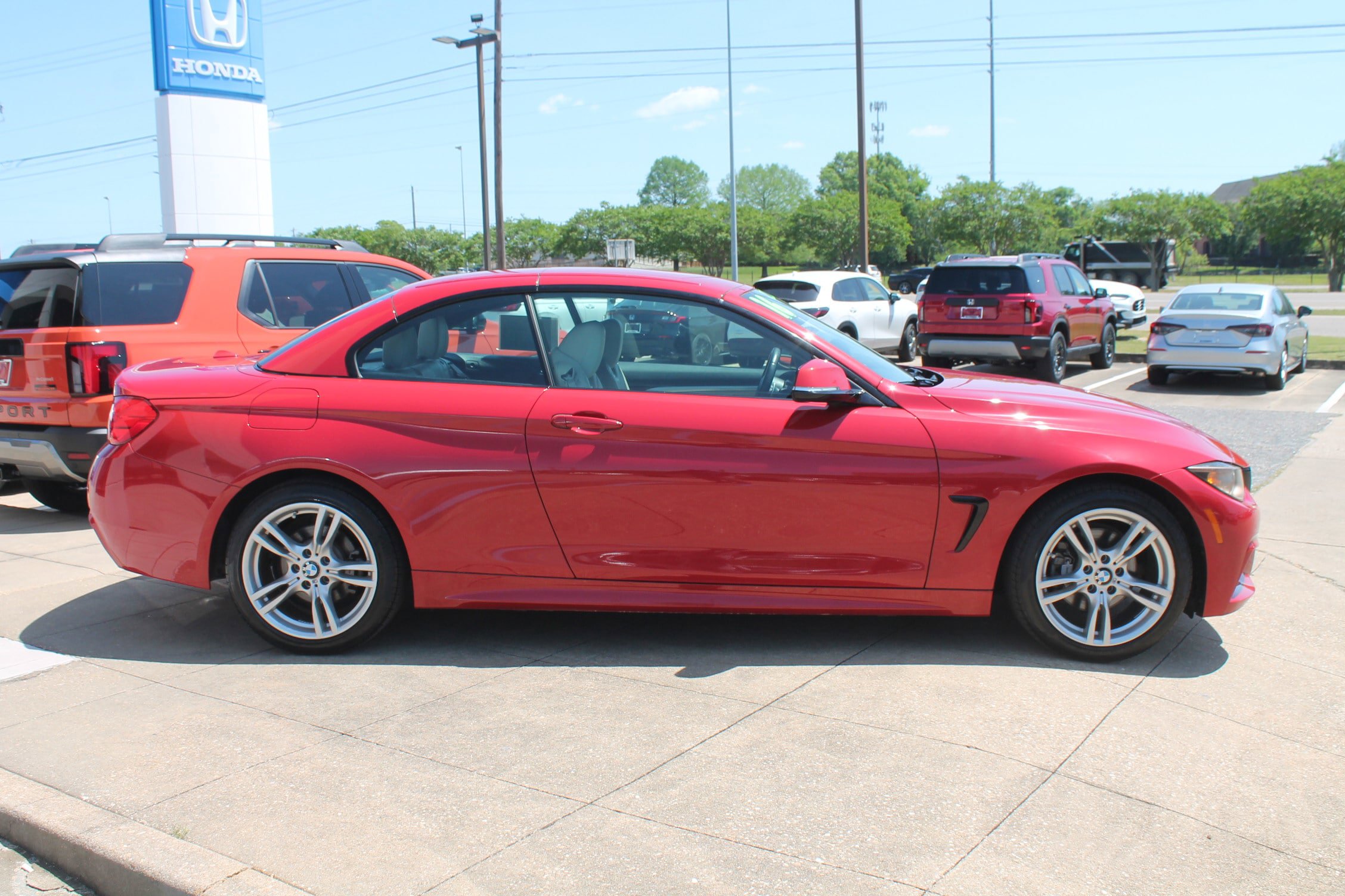 Used 2016 BMW 428i xDrive Convertible image 4