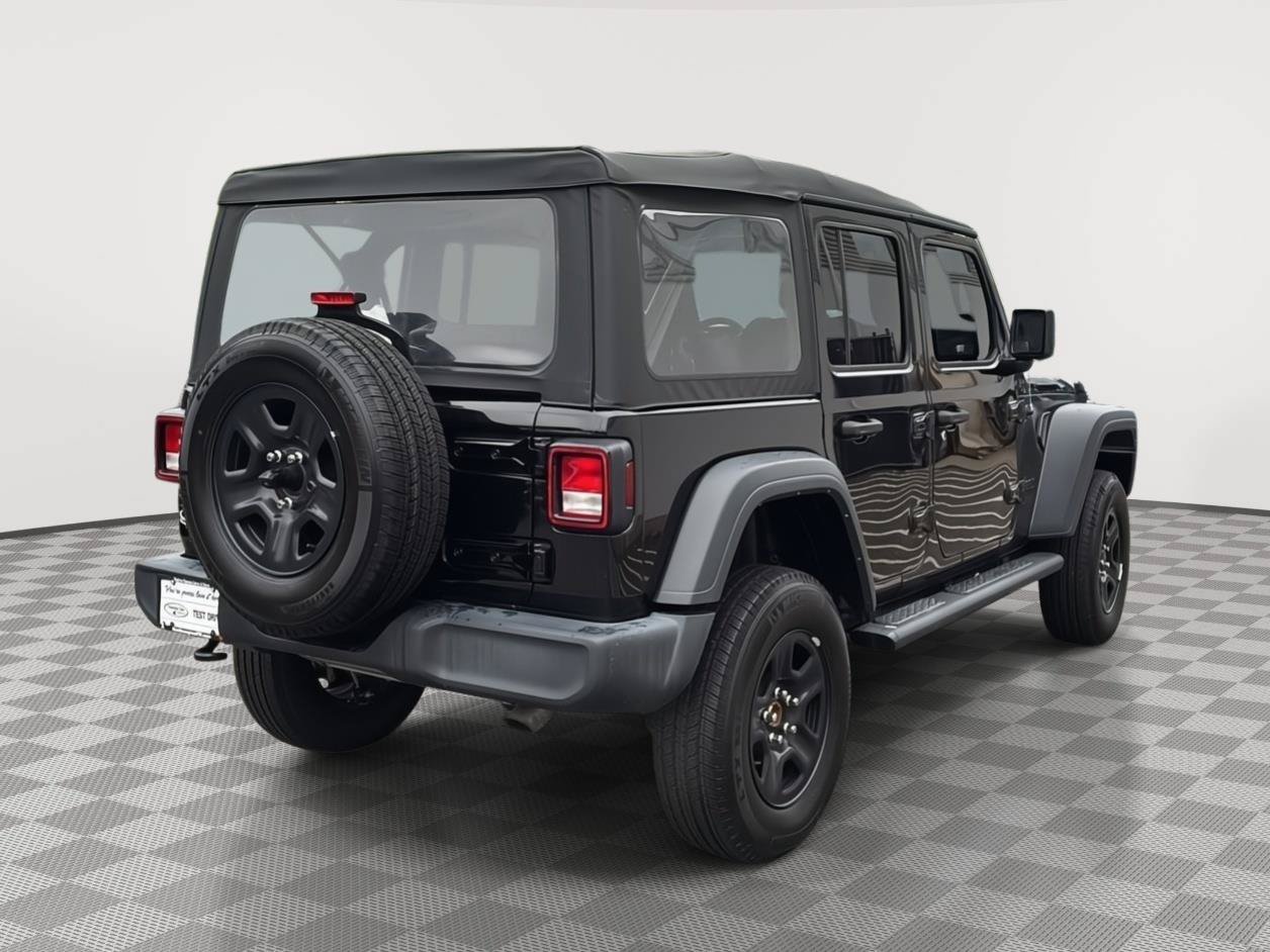 Used 2022 Jeep Wrangler Unlimited Sport AWD/4WD image 5