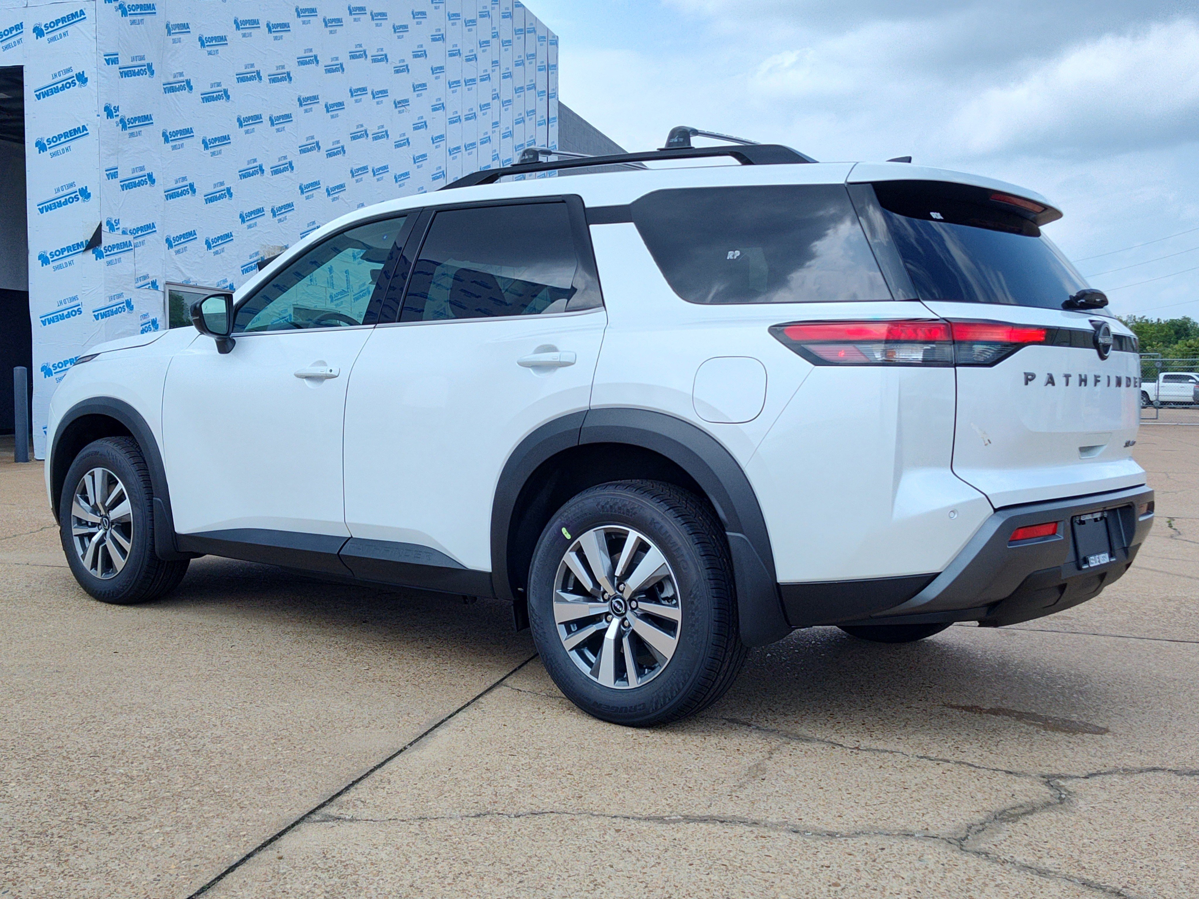 New 2026 Nissan Pathfinder SL AWD/4WD image 3