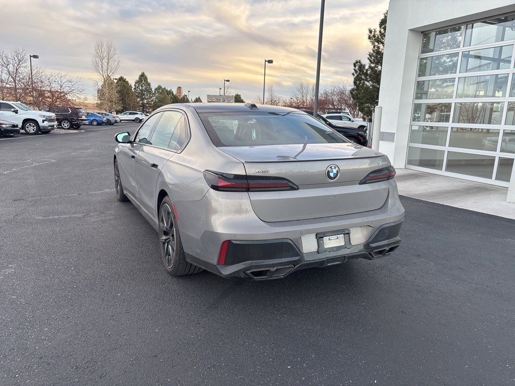 Used 2023 BMW 760i xDrive w/ Luxury Rear Seating Package image 3