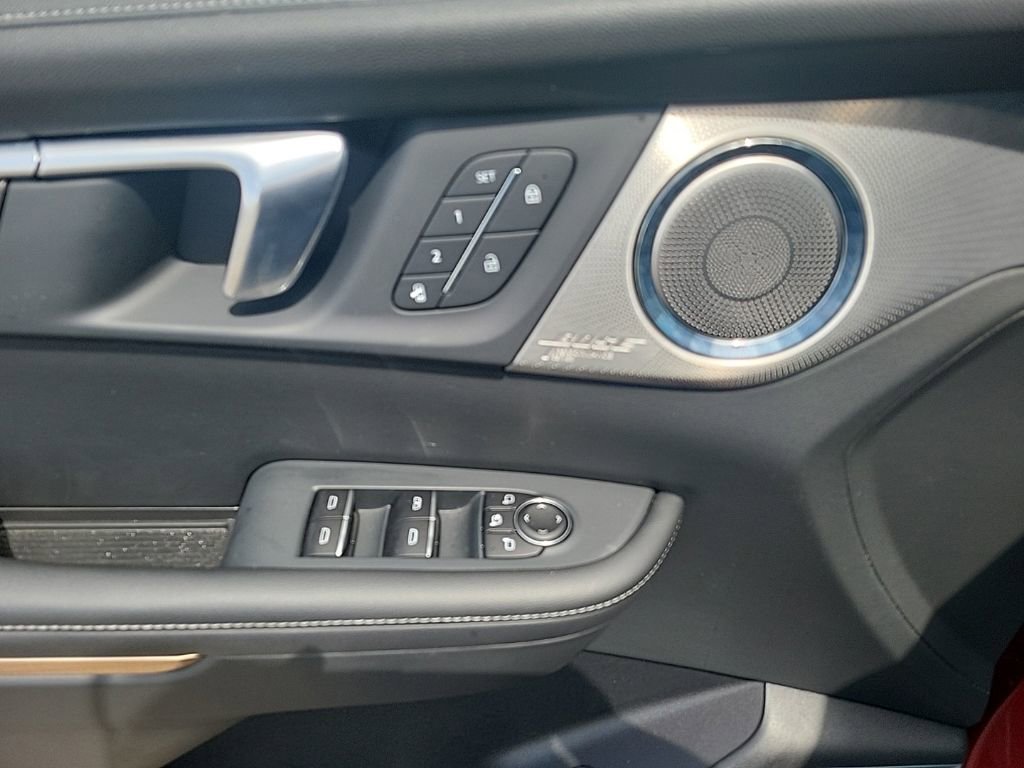 Used 2025 Buick Enclave Avenir w/ Super Cruise Package AWD/4WD image 11