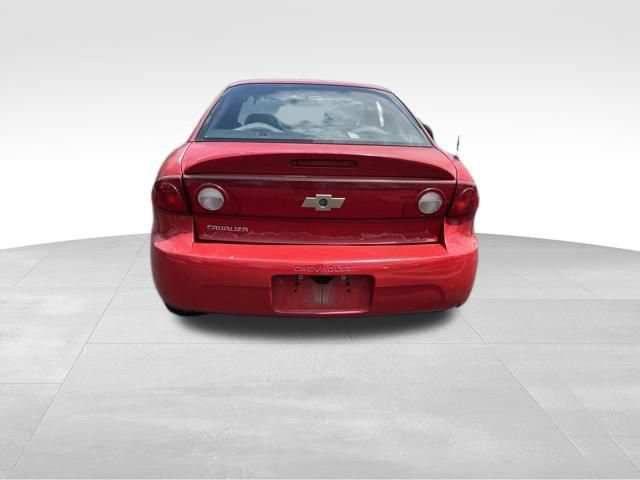 Used 2004 Chevrolet Cavalier Coupe w/ Sport Appearance Package FWD image 6