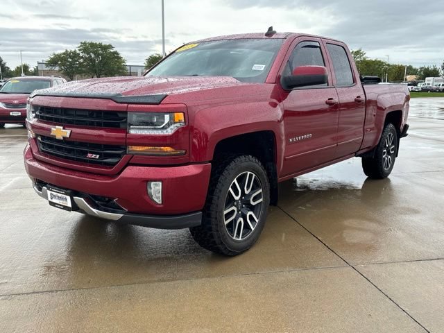 Used 2018 Chevrolet Silverado 1500 LT w/ All Star Edition AWD/4WD image 2
