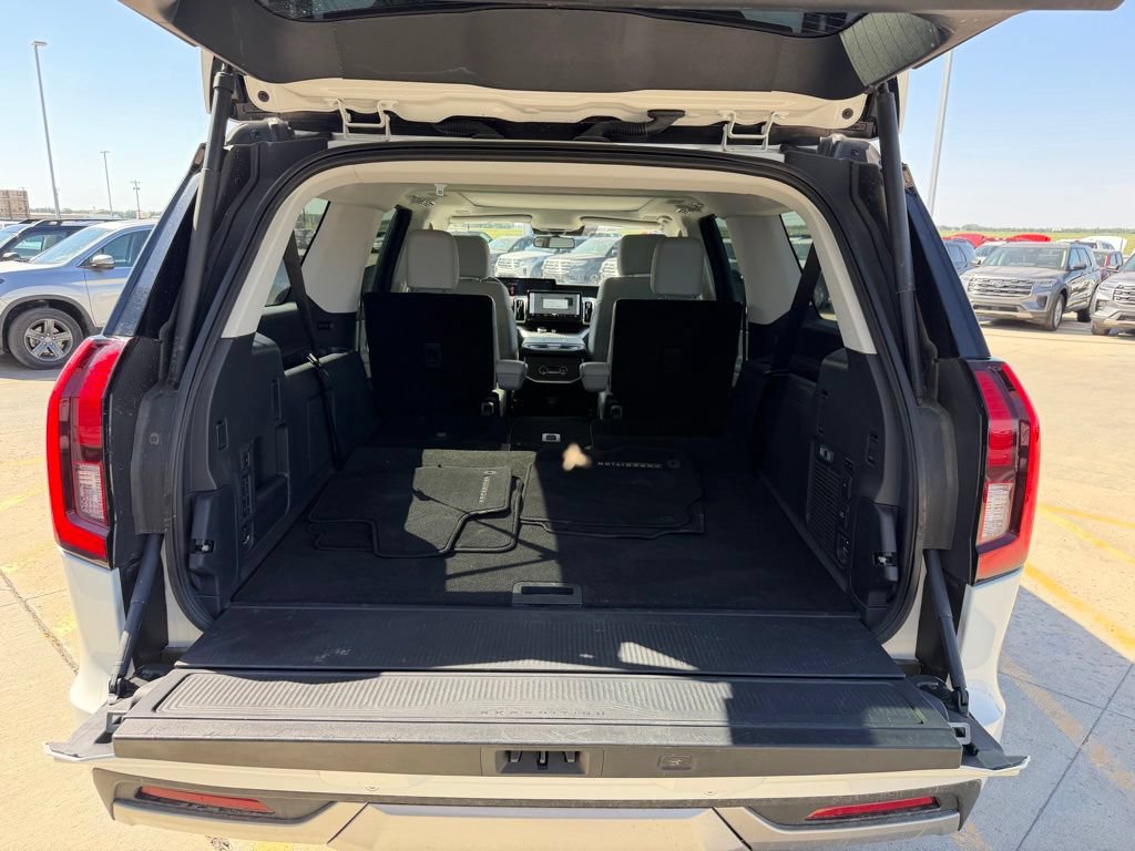 Used 2025 Ford Expedition Max Platinum w/ Driver's Package AWD/4WD image 21