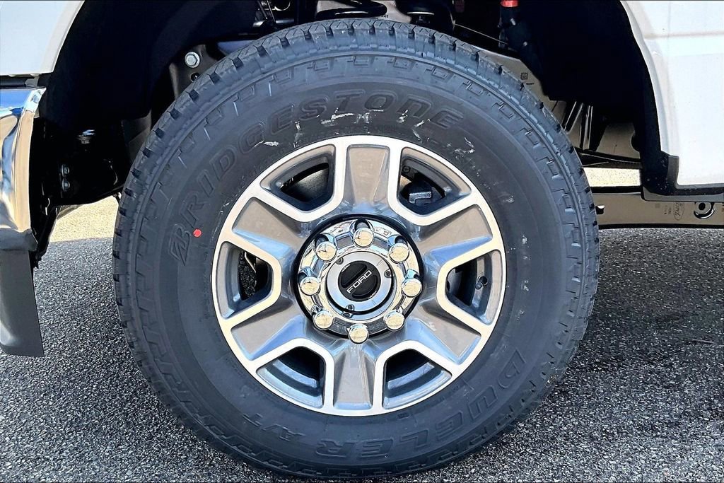 New 2026 Ford F250 Lariat w/ FX4 Off-Road Package image 12