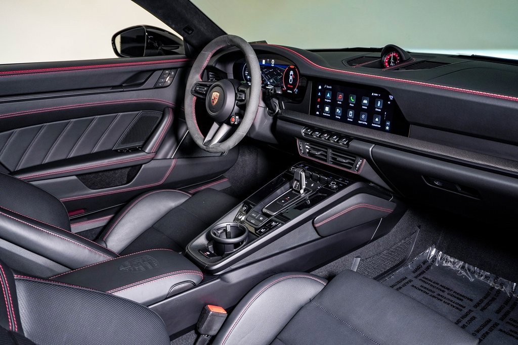 Certified 2025 Porsche 911 Carrera 4 GTS image 15