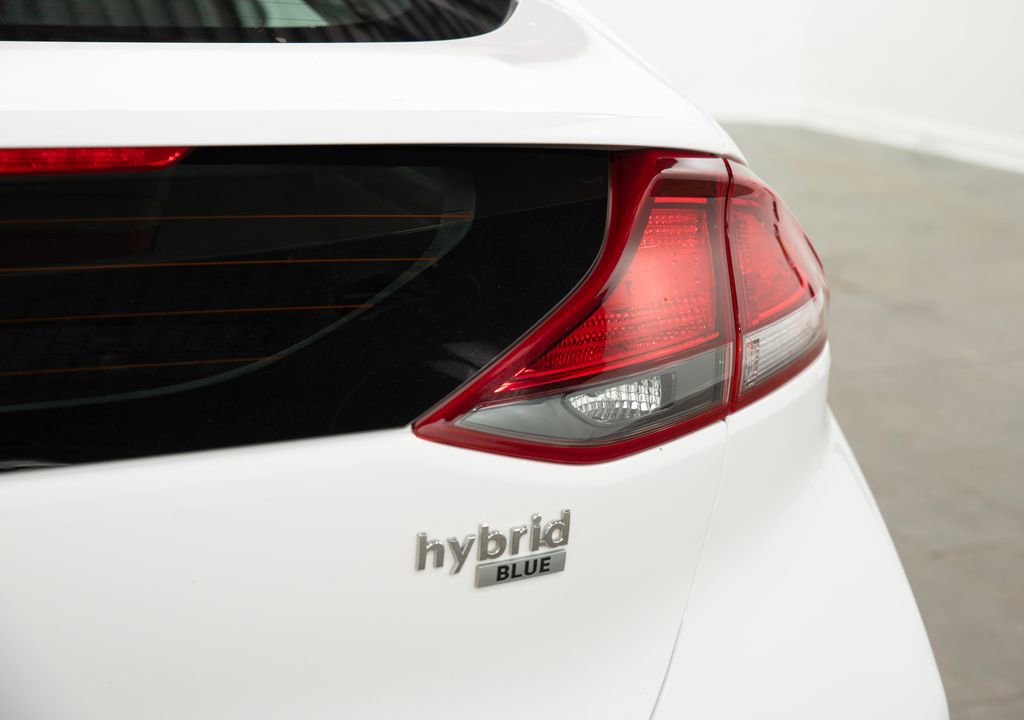 Used 2020 Hyundai Ioniq Blue image 13