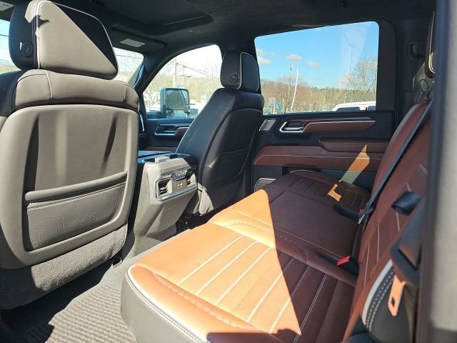 Used 2025 GMC Sierra 3500 Denali Ultimate image 8