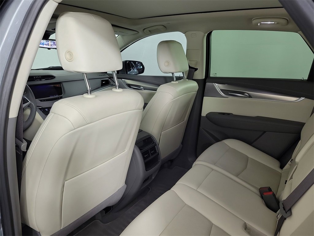 Certified 2023 Cadillac XT5 Premium Luxury w/ Technology Package image 12