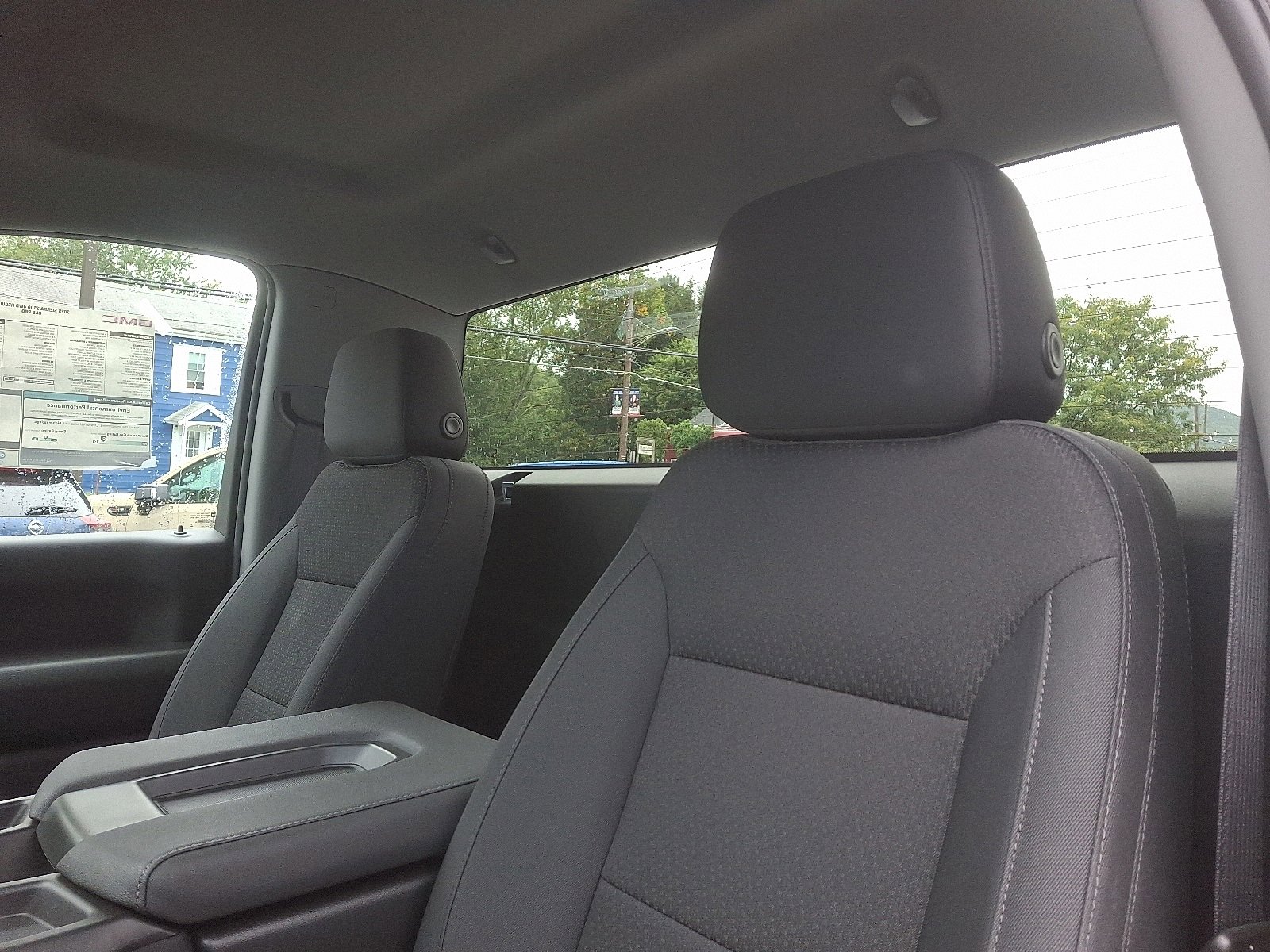 New 2025 GMC Sierra 2500 Pro w/ Convenience Package image 13