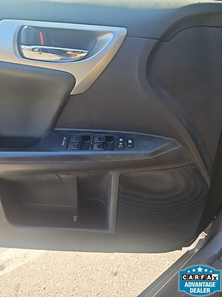 Used 2013 Lexus CT 200h w/ Premium Pkg FWD image 13