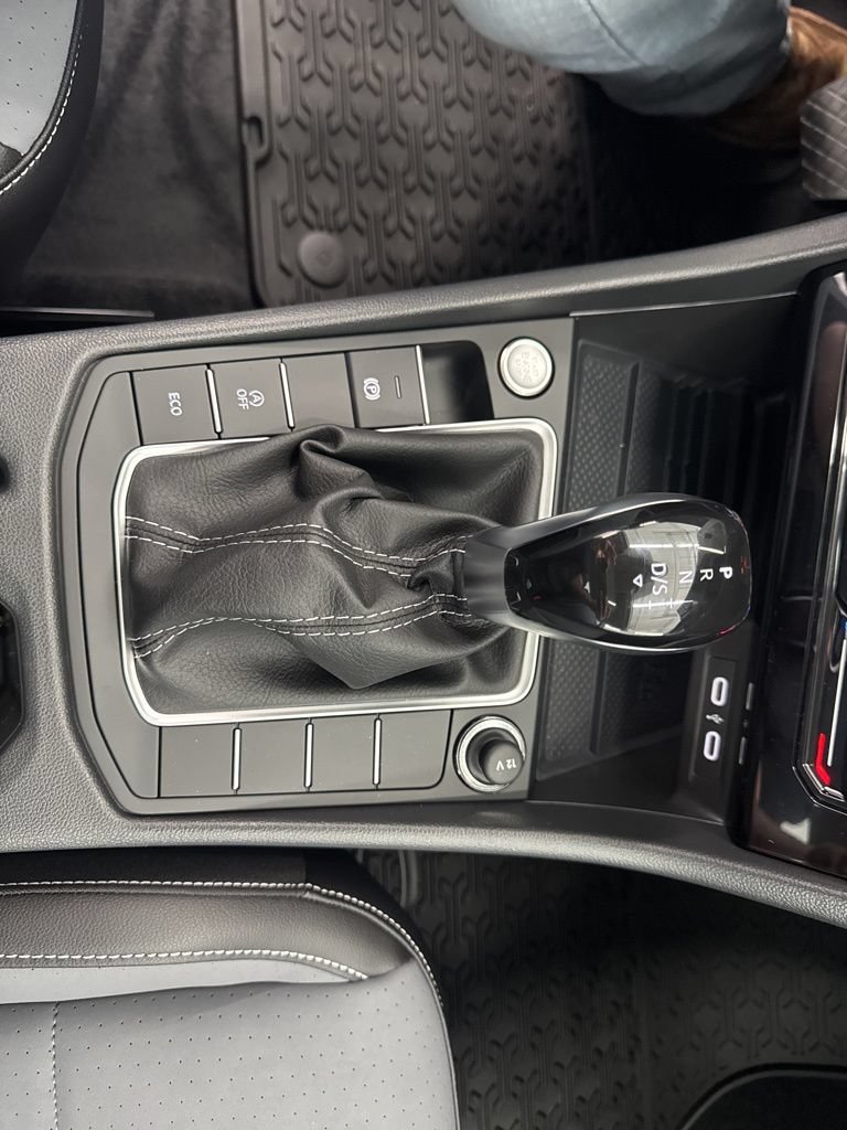 New 2026 Volkswagen Jetta SE FWD image 19