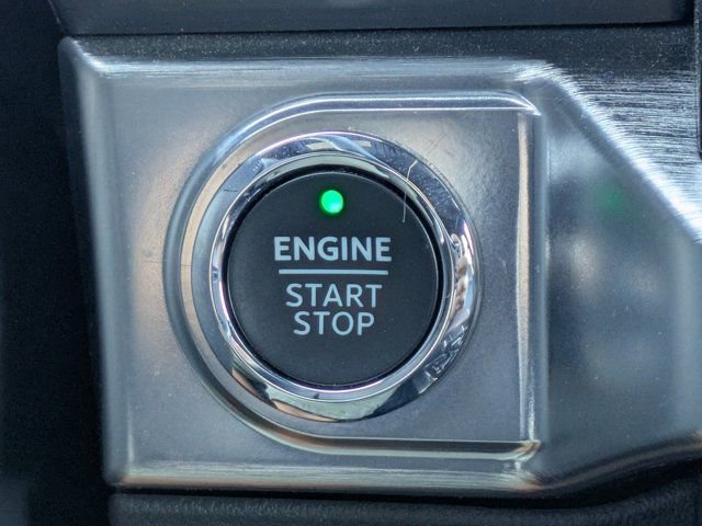 Used 2023 Ford F150 Lariat image 25