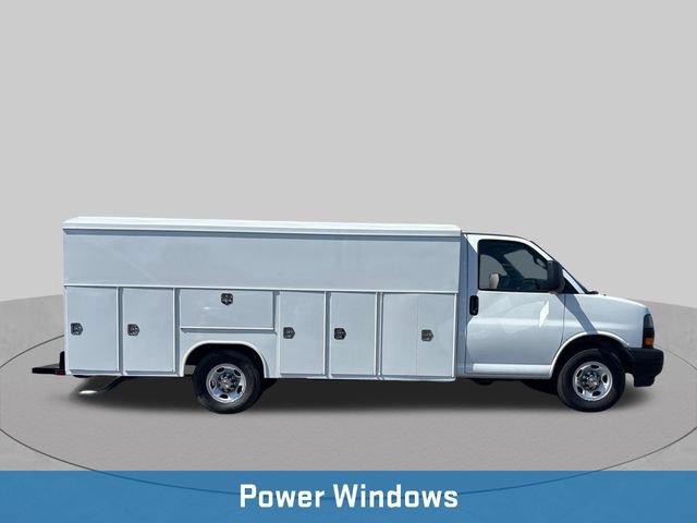 Used 2021 Chevrolet Express 3500 w/ Power Convenience Package RWD image 9