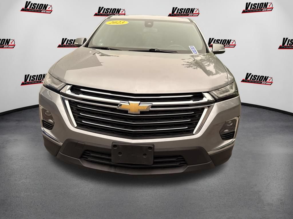 Used 2023 Chevrolet Traverse LT AWD/4WD image 2