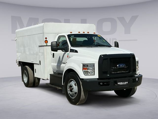Used 2016 Ford F750 2WD Regular Cab Super Duty image 7