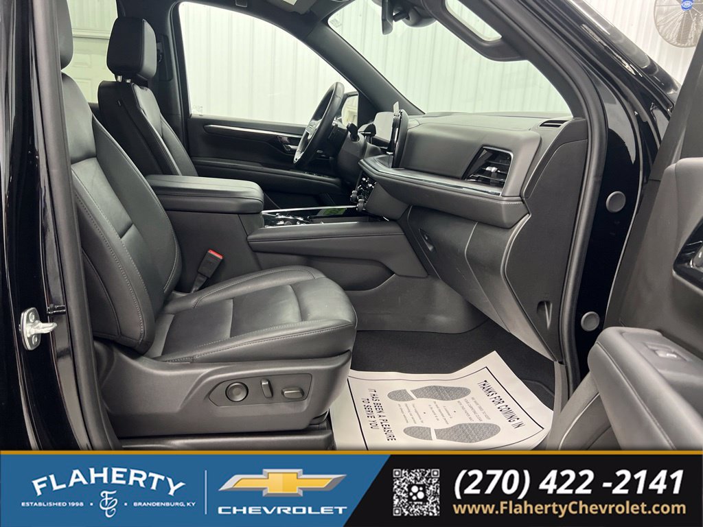 Used 2025 Chevrolet Tahoe Z71 AWD/4WD image 15