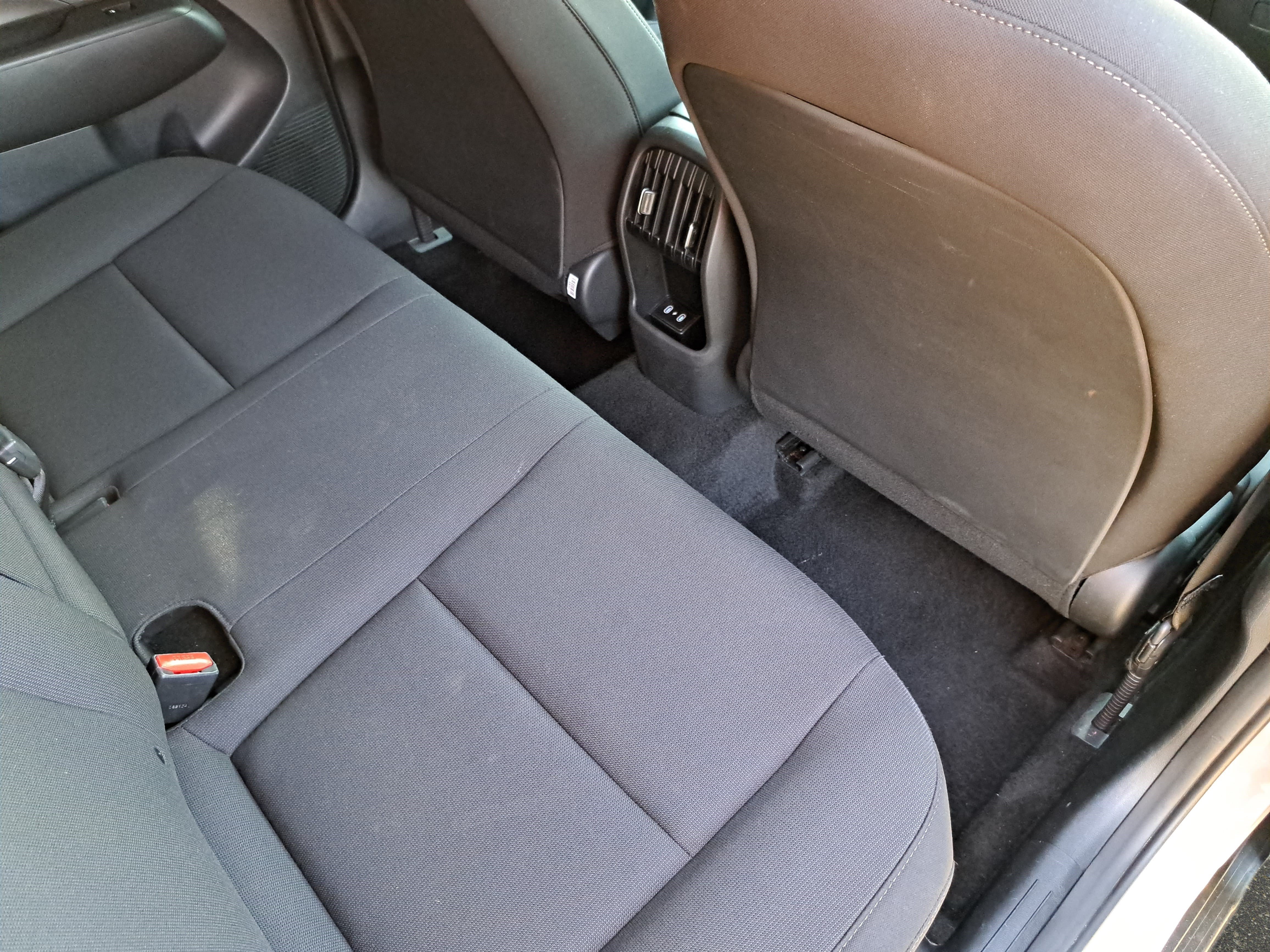 Used 2025 Hyundai Kona SEL FWD image 11