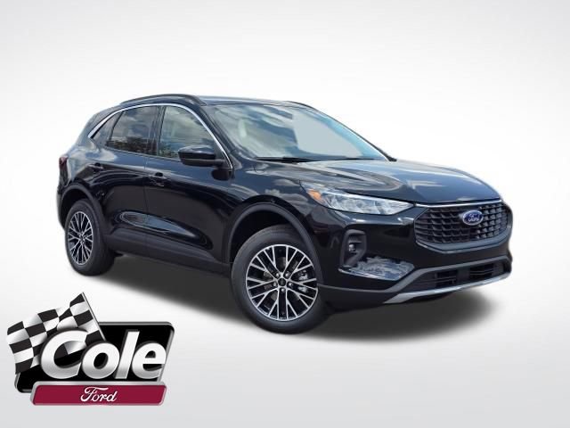 New 2024 Ford Escape SE