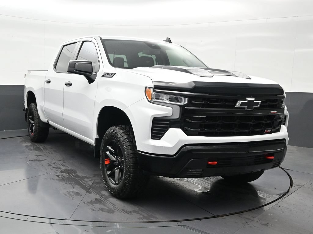 Used 2024 Chevrolet Silverado 1500 LT Trail Boss AWD/4WD image 8