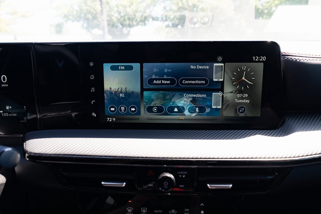 New 2025 Nissan Kicks SR w/ Interior Electronics Package image 14