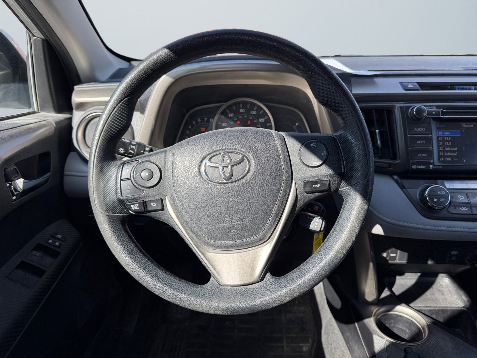 Used 2015 Toyota RAV4 XLE image 13